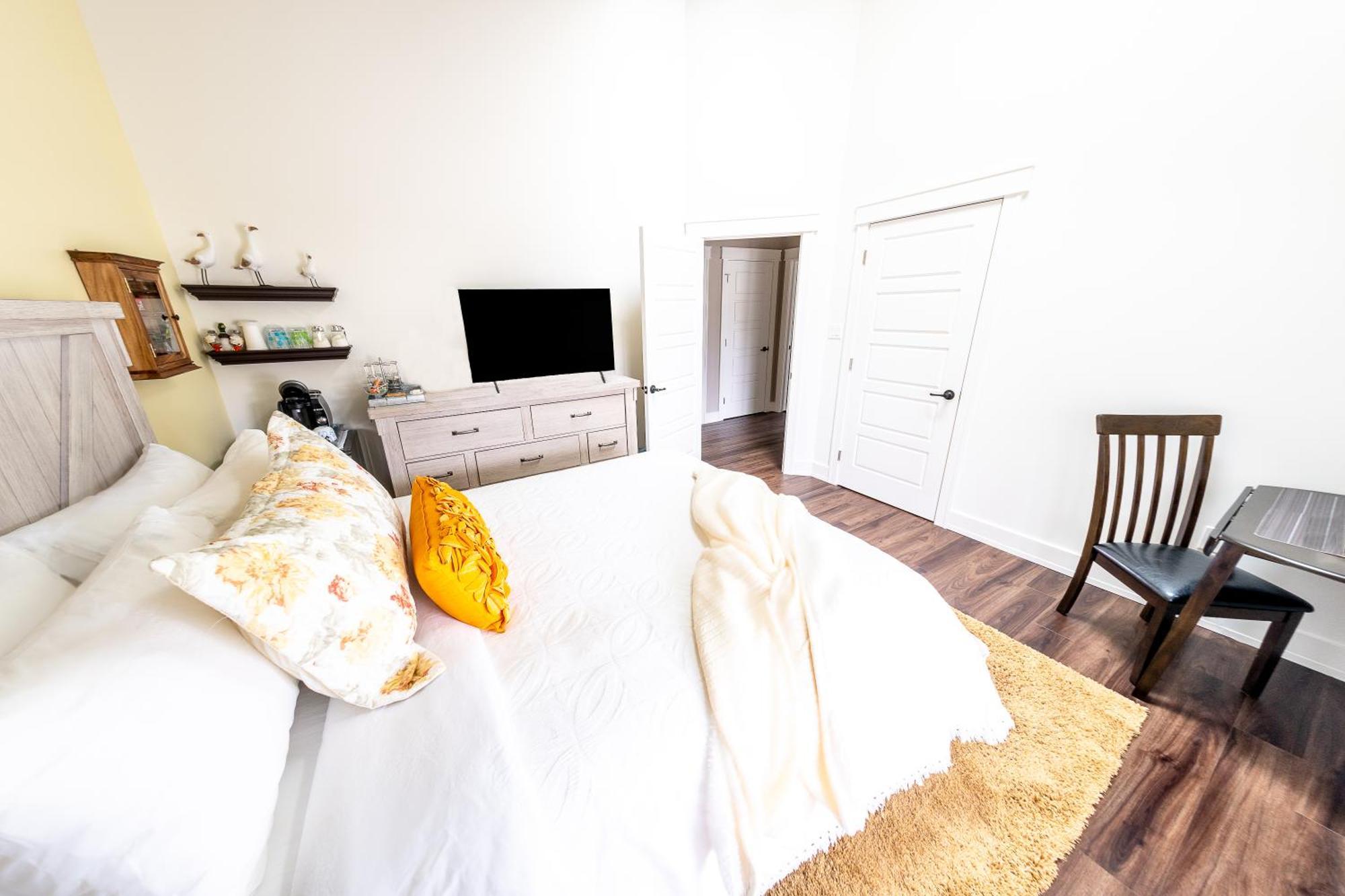 Back Home Bed And Breakfast Membertou Номер фото